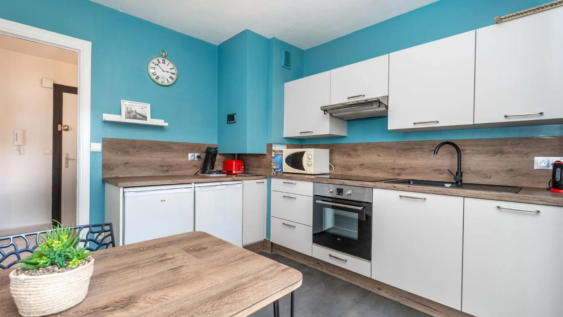 Apartment Les Cyclades By Interhome Antibes