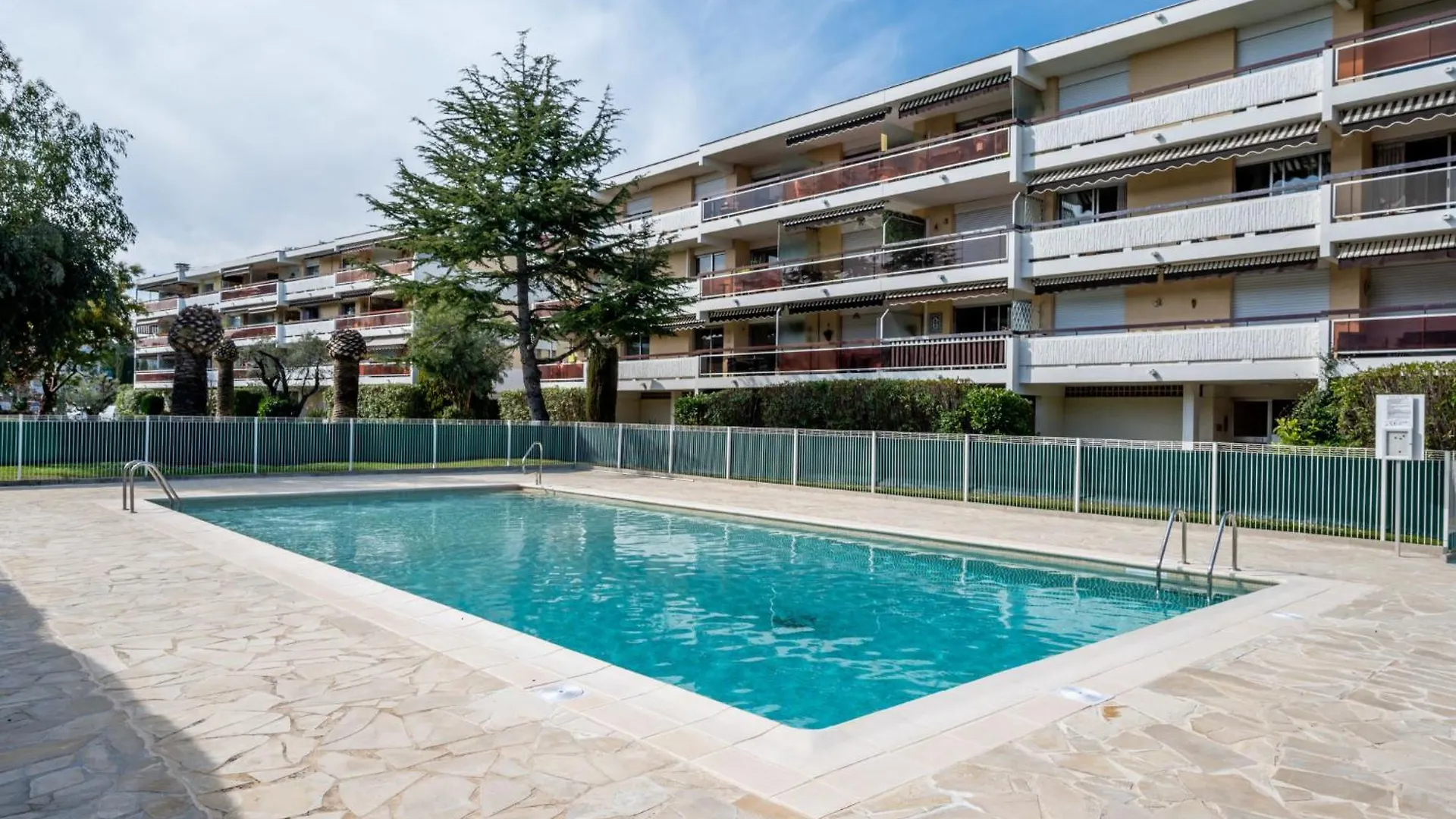 Apartment Les Cyclades By Interhome Antibes