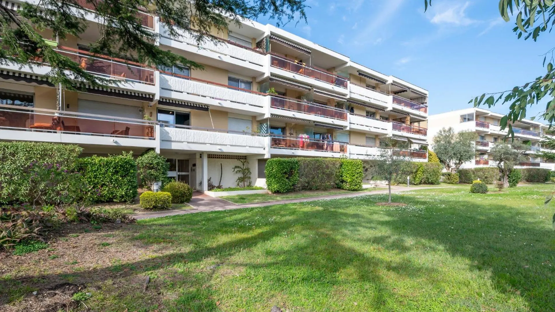 Apartment Les Cyclades By Interhome Antibes France